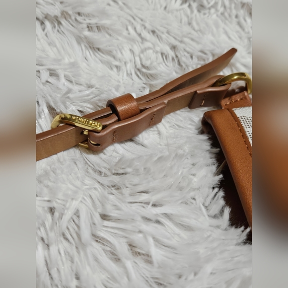 MK White Logo Belt Bag - Picture 7 of 7